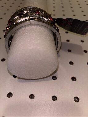 paparazzi Silver-Tone Bracelet with Pink Stones/Stretch Bracelet